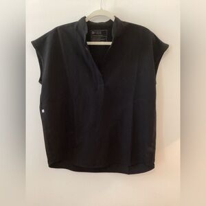 FIGS Rafaela Oversized Scrub Top in Black